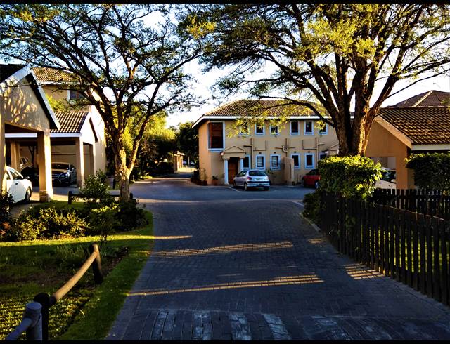3 BEDROOM TOWNHOUSE TO LET IN PAULSHOF